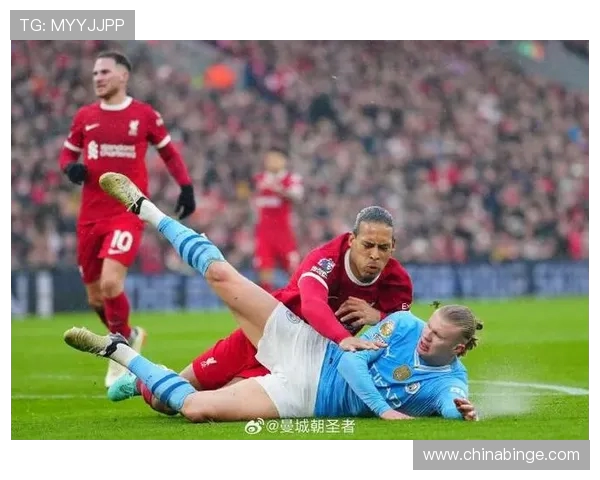 范戴克本赛季五大联赛空中对抗和解围次数双料领跑展现霸气防守实力